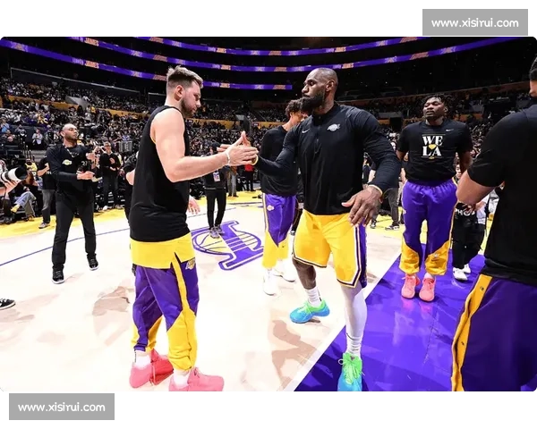 湖人对决热火比赛之夜群星碰撞引爆联盟焦点大战前瞻全城关注时刻